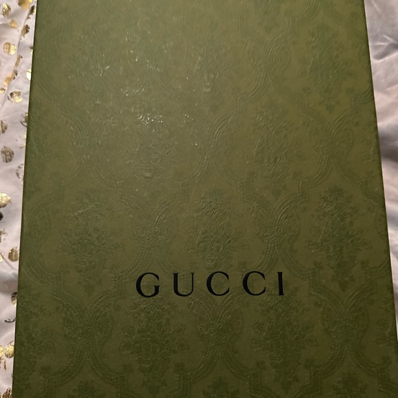 Authentic Gucci sneakers - Picture 9 of 15